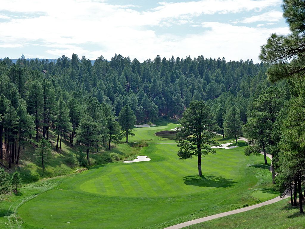 9th Hole at Forest Highlands Golf Club (Canyon) (466 Yard Par 4)